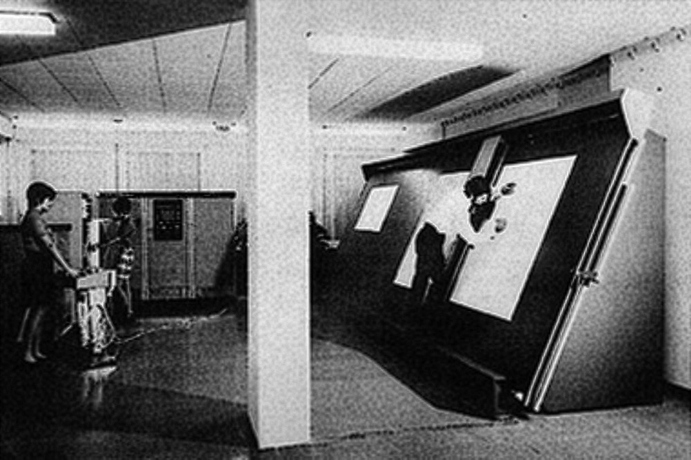 Kongsberg Kingmatic computerized drawing machine around 1971
